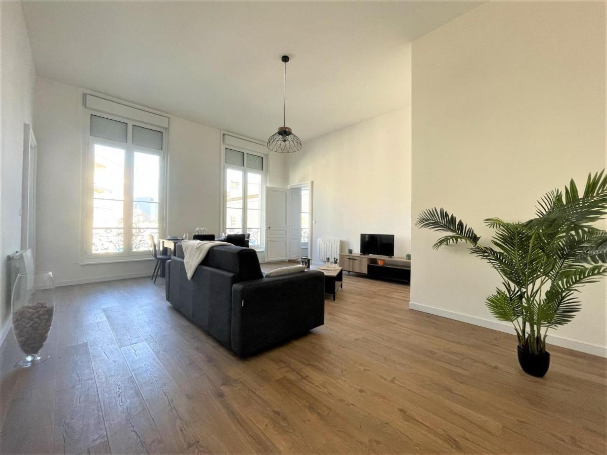 Aux Clefs Des Sacres - Dans Un Hotel Particulier Situe Rue Du Marc - Reims - Hyper Centre Forum Mairie Boulingrin Eksteriør billede
