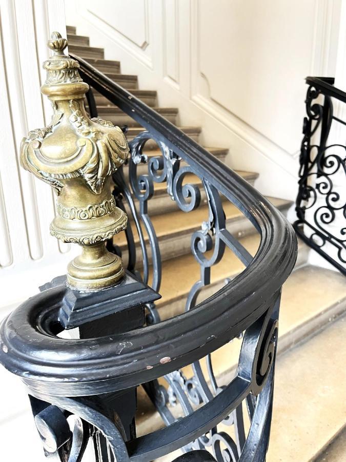 Aux Clefs Des Sacres - Dans Un Hotel Particulier Situe Rue Du Marc - Reims - Hyper Centre Forum Mairie Boulingrin Eksteriør billede