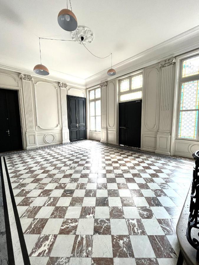 Aux Clefs Des Sacres - Dans Un Hotel Particulier Situe Rue Du Marc - Reims - Hyper Centre Forum Mairie Boulingrin Eksteriør billede